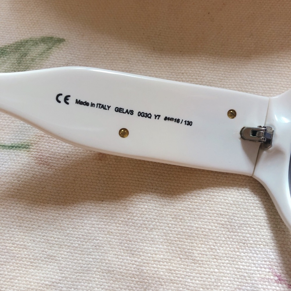 SOLD Y2K Juicy Couture white sunglasses SG - Picture 4 of 6